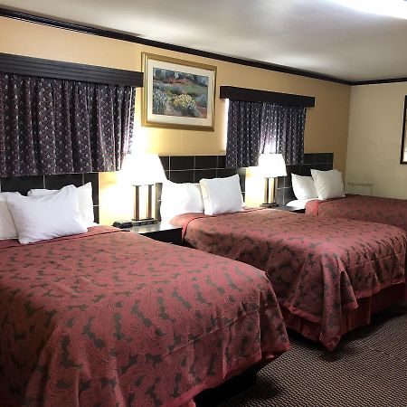 Flamingo Inn 엘크시티 외부 사진